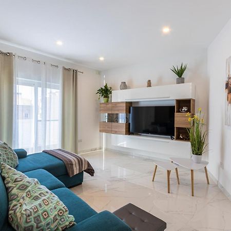 H2 -Modern And Spacious 3 Bedroom Apartment San Ġwann Exteriér fotografie