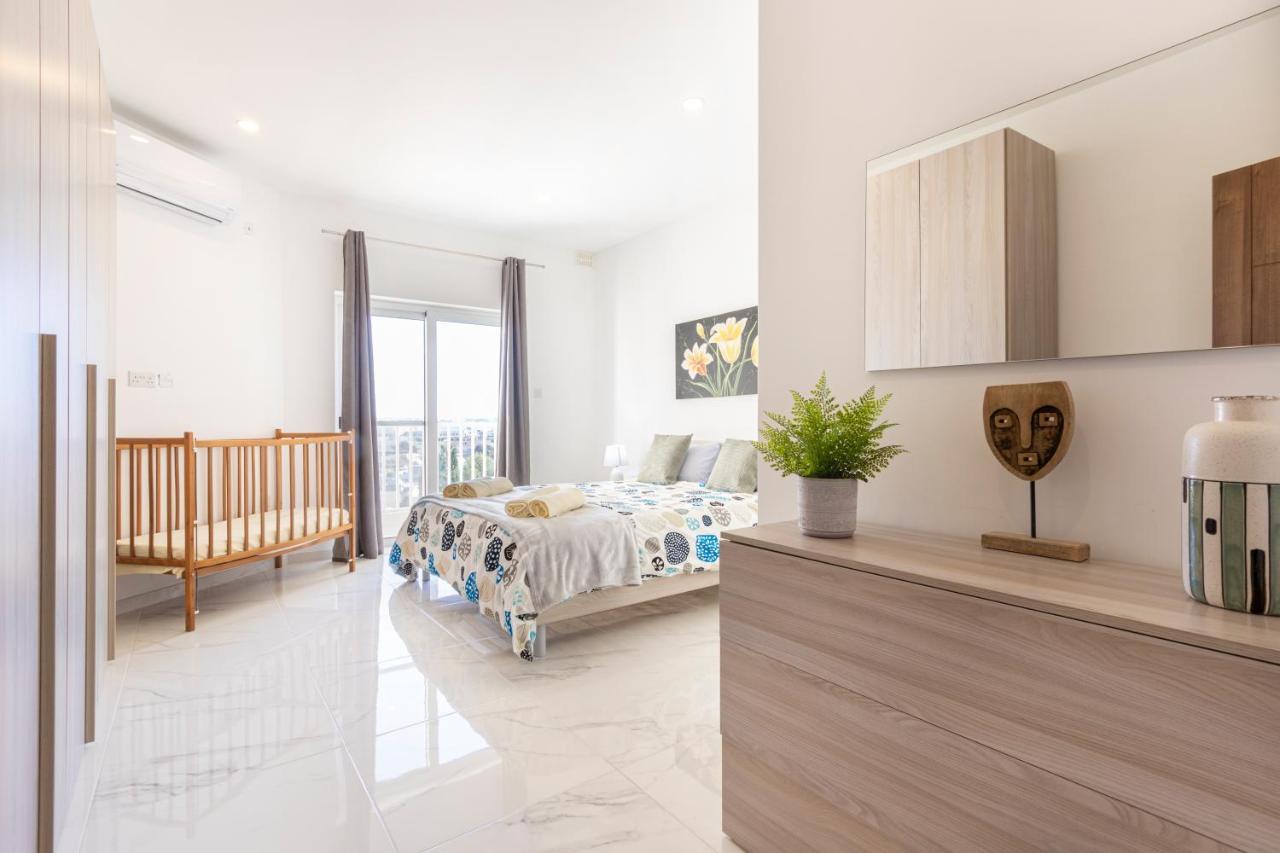H2 -Modern And Spacious 3 Bedroom Apartment San Ġwann Exteriér fotografie